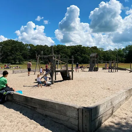 Luxurious Historical Loft Close To The Beach! Apartmán *