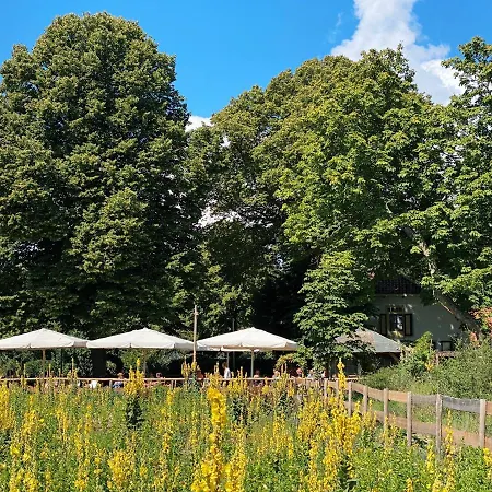 Luxurious Historical Loft Close To The Beach! Διαμέρισμα