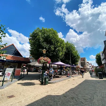 Luxurious Historical Loft Close To The Beach! Διαμέρισμα *