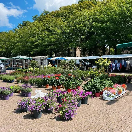 Luxurious Historical Loft Close To The Beach! Apartmán *