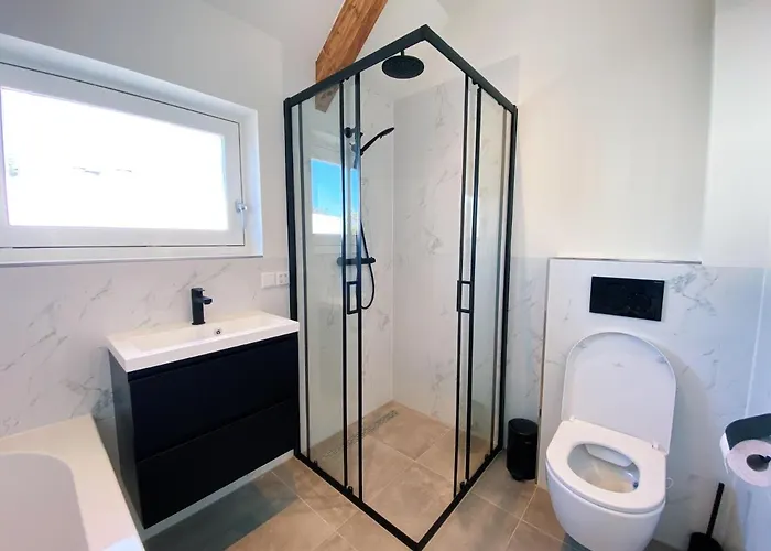 Luxurious Historical Loft Close To The Beach! Апартаменты Вассенар