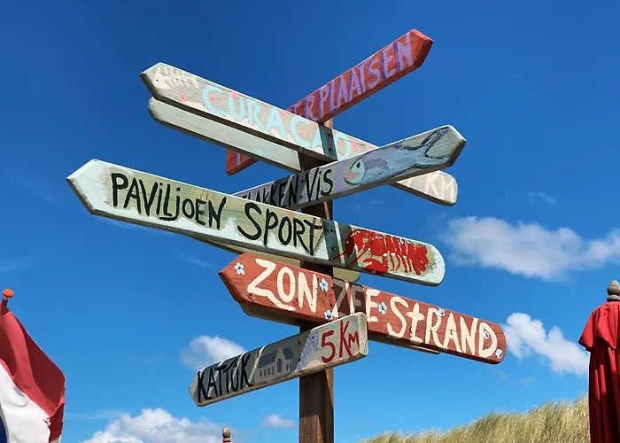 Апартаменты Luxurious Historical Loft Close To The Beach! *