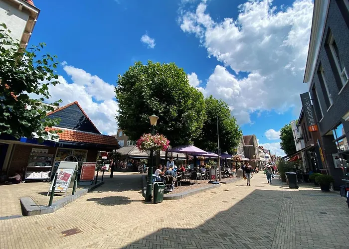 Luxurious Historical Loft Close To The Beach! Апартаменты *