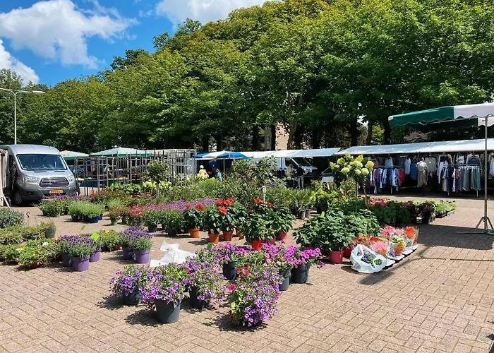 Luxurious Historical Loft Close To The Beach! Апартаменты *