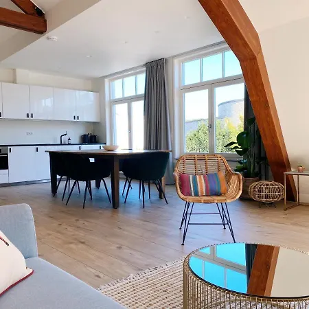 Luxurious Historical Loft Close To The Beach! Apartman Wassenaar